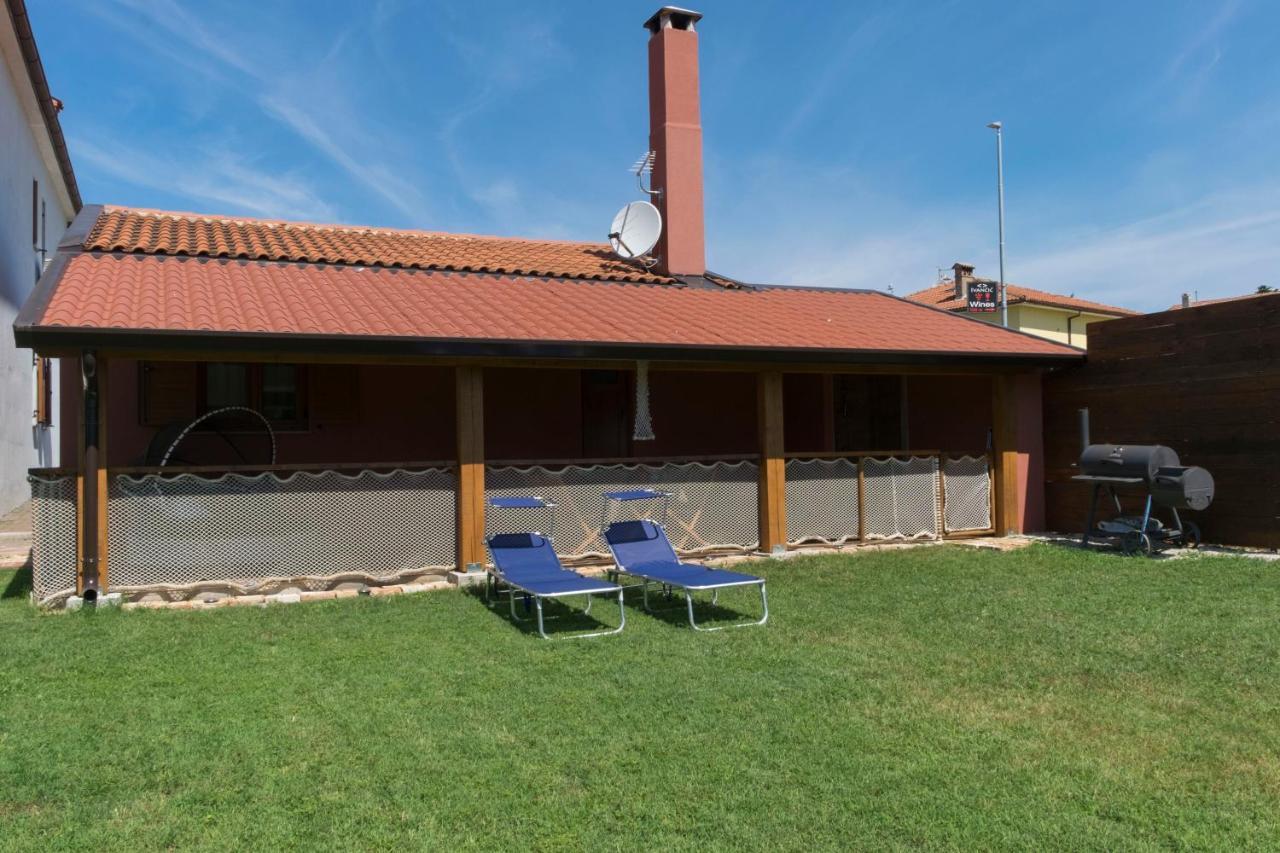 Alek Apartment Novigrad  Bagian luar foto
