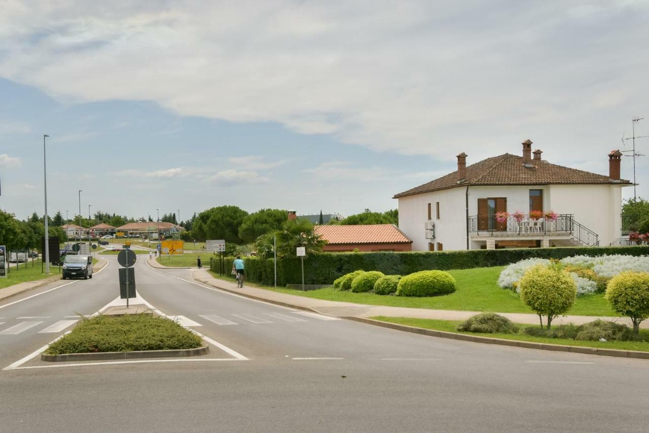 Alek Apartment Novigrad  Bagian luar foto