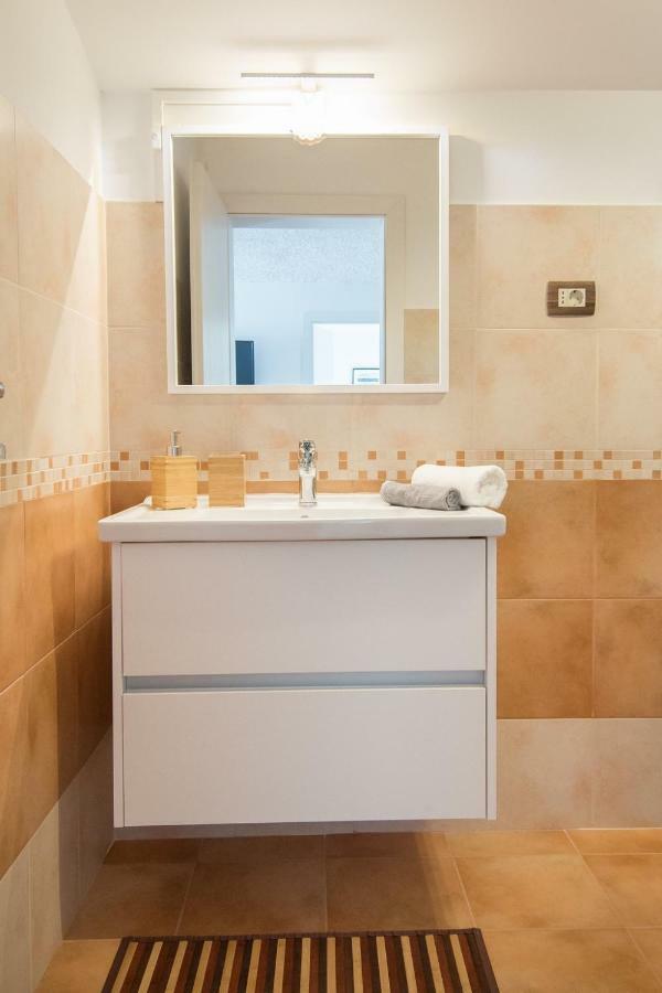 Alek Apartment Novigrad  Bagian luar foto